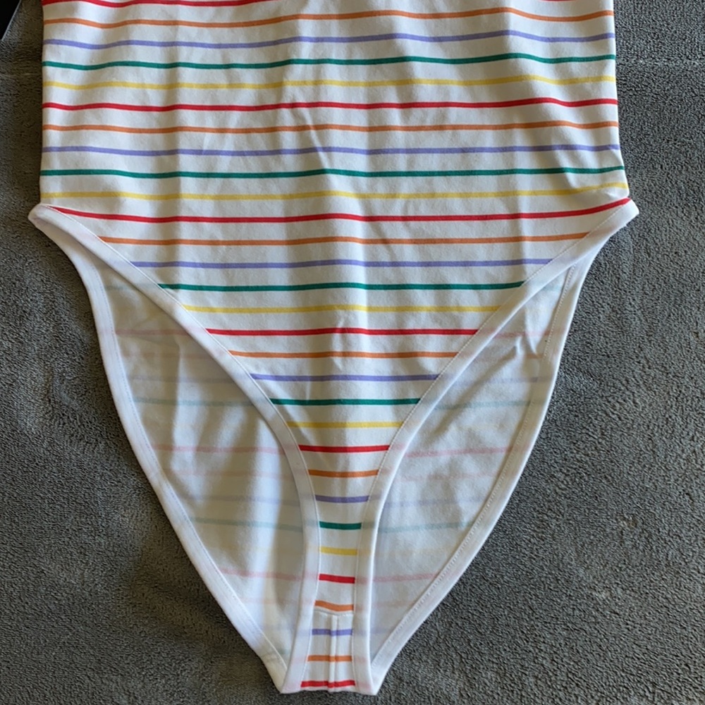Nike onesie top. NWT size S - Picture 4 of 5